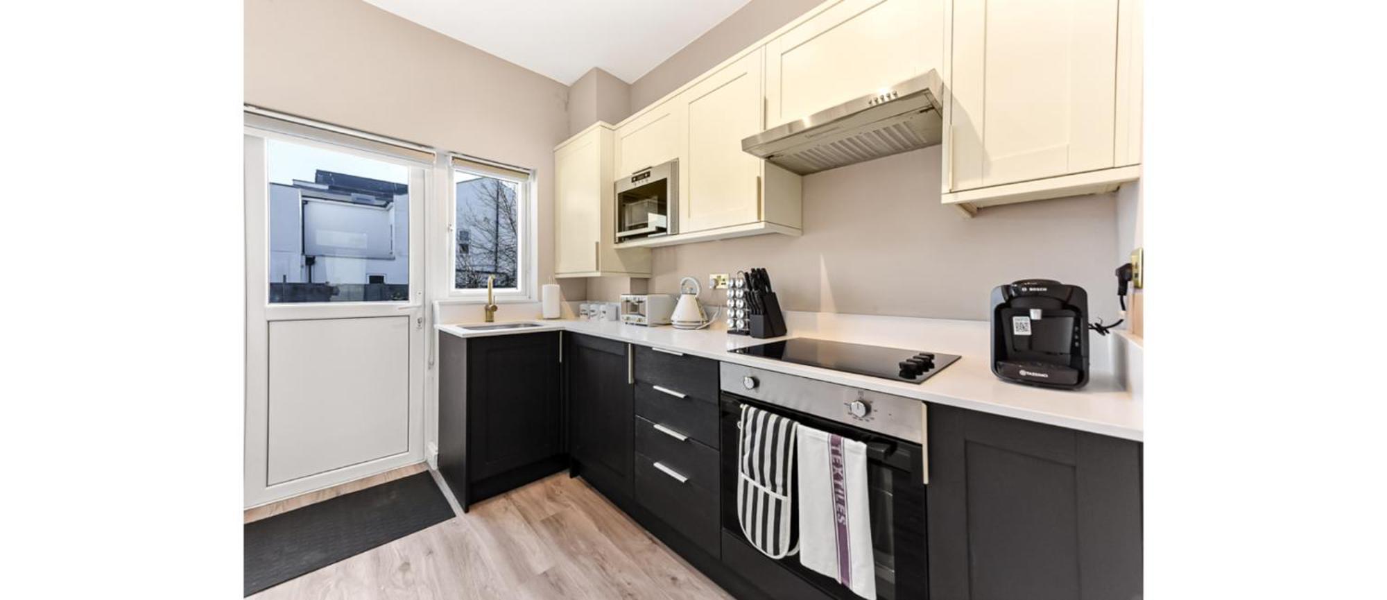 Serene, Stylish, Spacious Brand New For 2023! Appartamento Londra